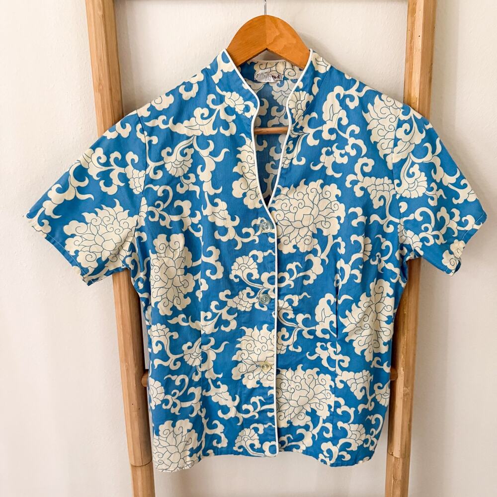 BedHead Blue White Floral Pajama Top Medium Cotton Button Front Short Sleeve